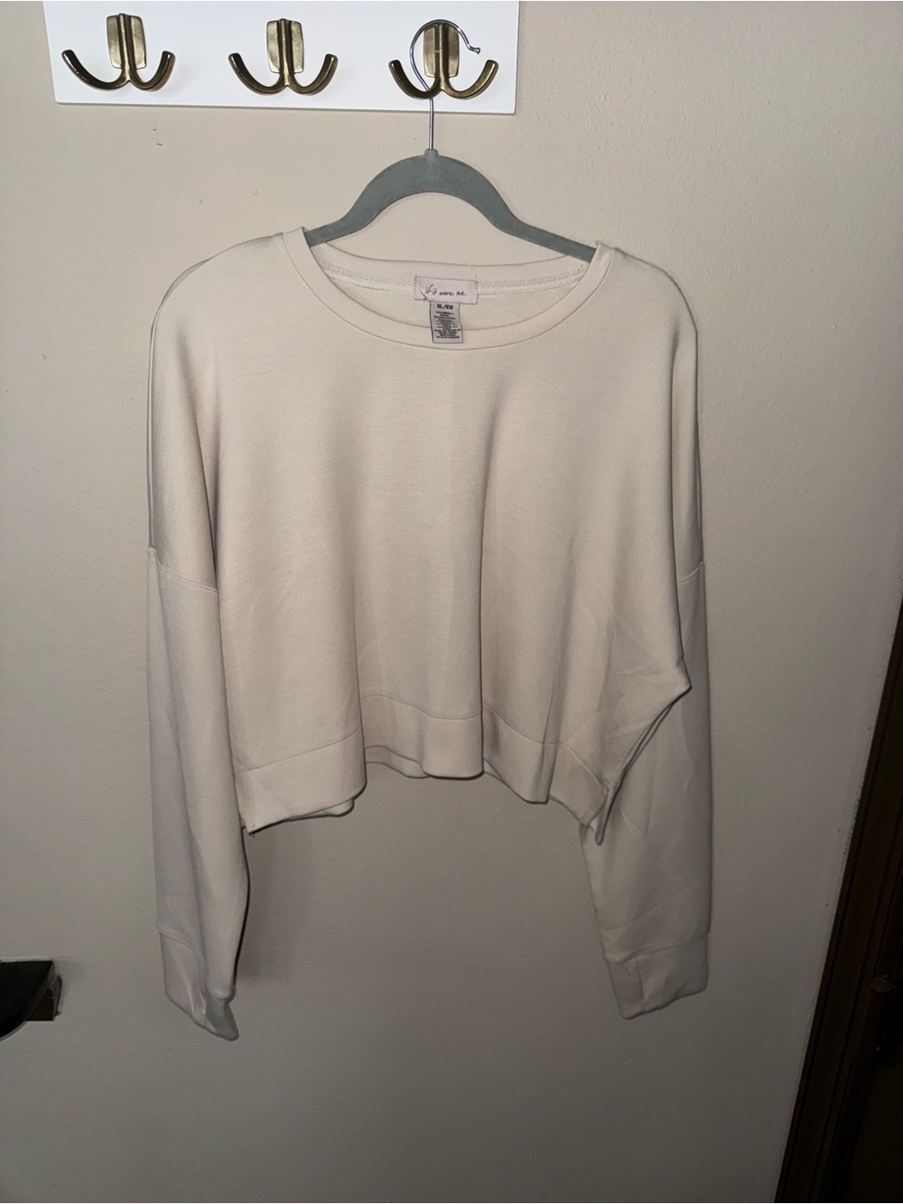 if it were me Cropped Crewneck Sweatshirt in Cream